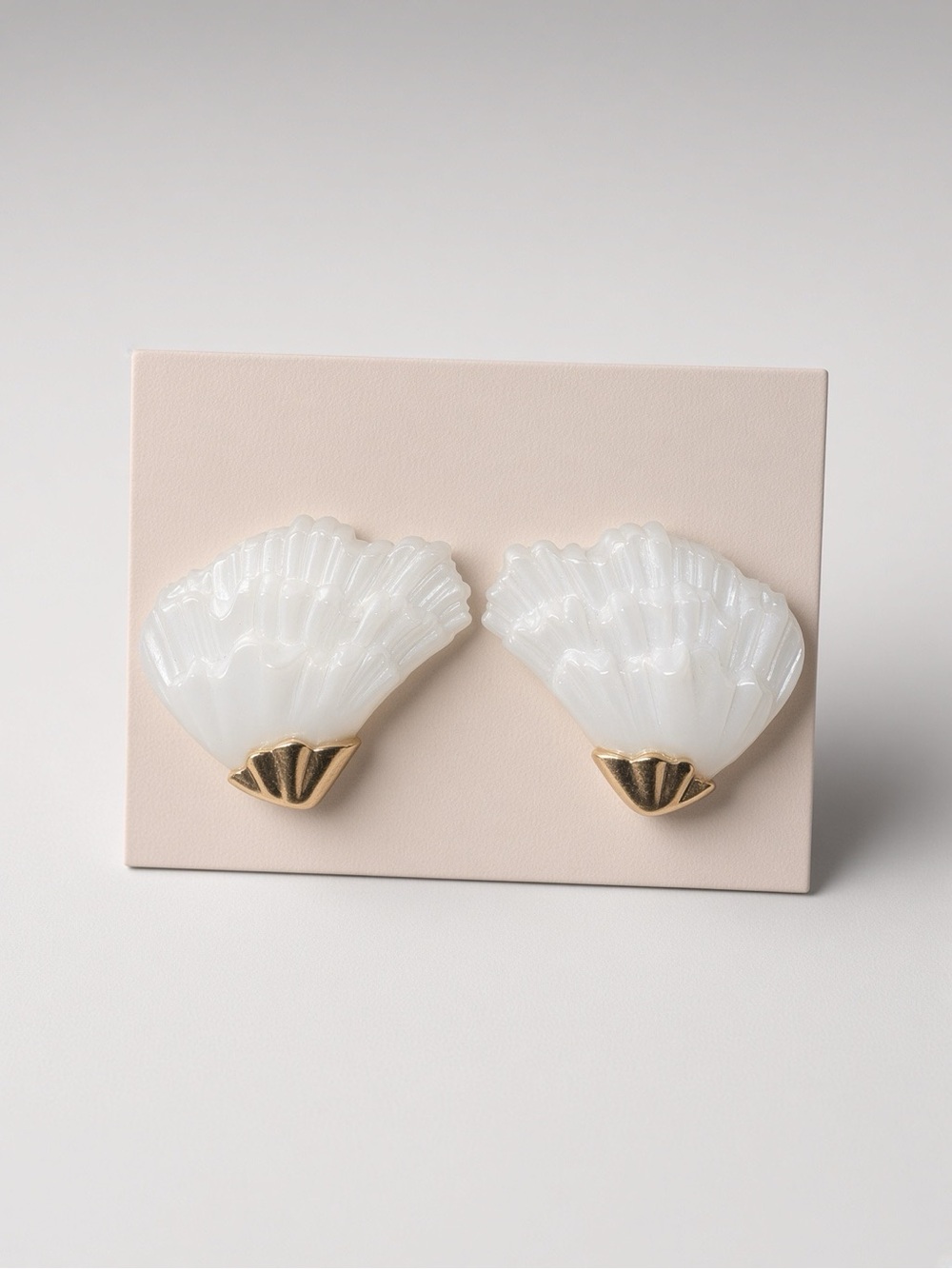 Vintage White Shell Fan Resin Stud Earrings - Gold Tone Accent 0.5”